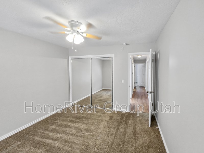 Move-in Ready! Beautiful 2 Bedroom Condo in Great Location! property image