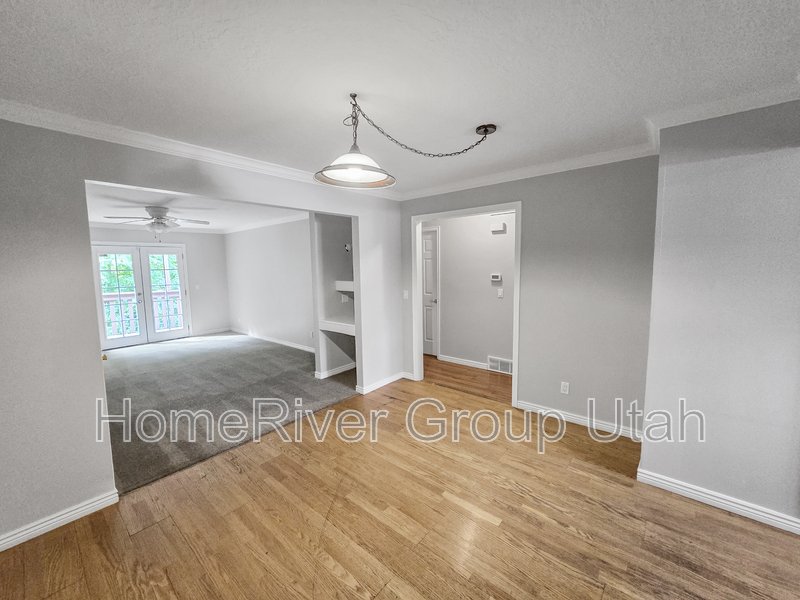 Move-in Ready! Beautiful 2 Bedroom Condo in Great Location! property image