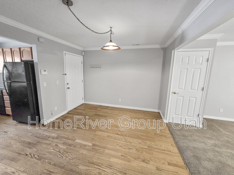 Move-in Ready! Beautiful 2 Bedroom Condo in Great Location! property image