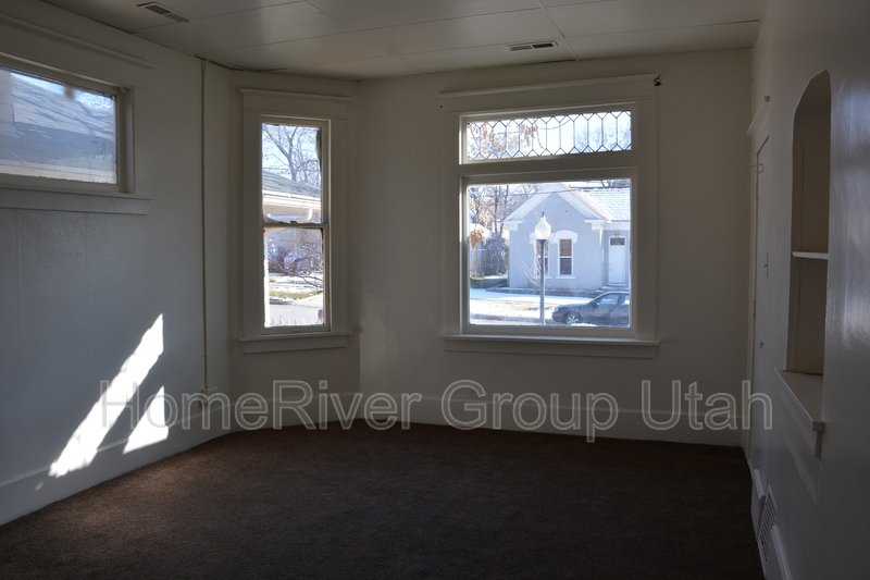 Apply Today! 254 W Fern Ave Apt 3 Salt Lake City, UT 84103 property image