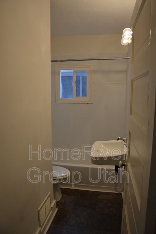 Apply Today! 254 W Fern Ave Apt 3 Salt Lake City, UT 84103 property image