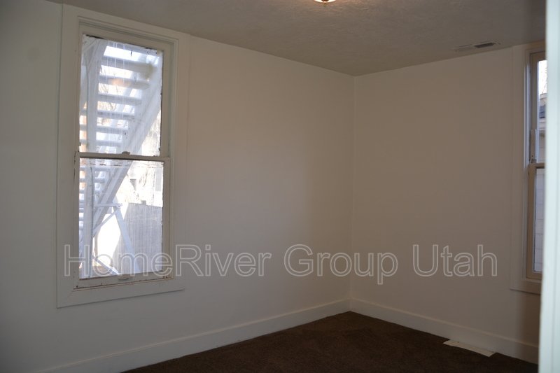 Apply Today! 254 W Fern Ave Apt 3 Salt Lake City, UT 84103 property image