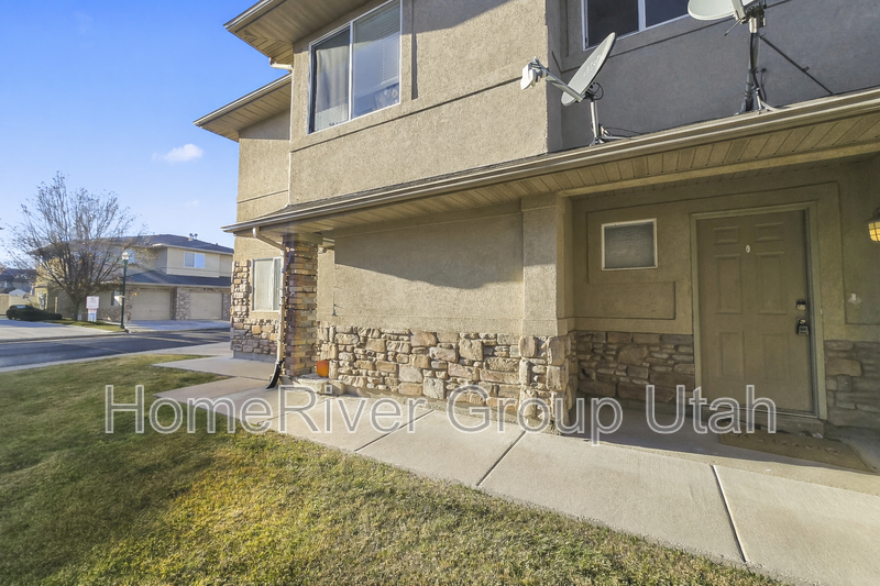 Move-in ready! 12789 S TIMBER RUN DR, RIVERTON UT 84096 property image