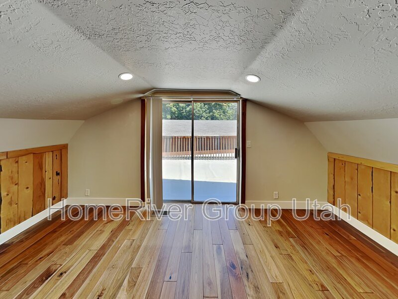 Apply today! 3240 E McNeill Cir, Cottonwood Heights, UT 84093 property image