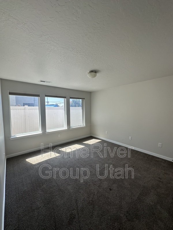 Apply today! 89 W BROOKLYN PARK LN, SOUTH SALT LAKE UT 84115 property image