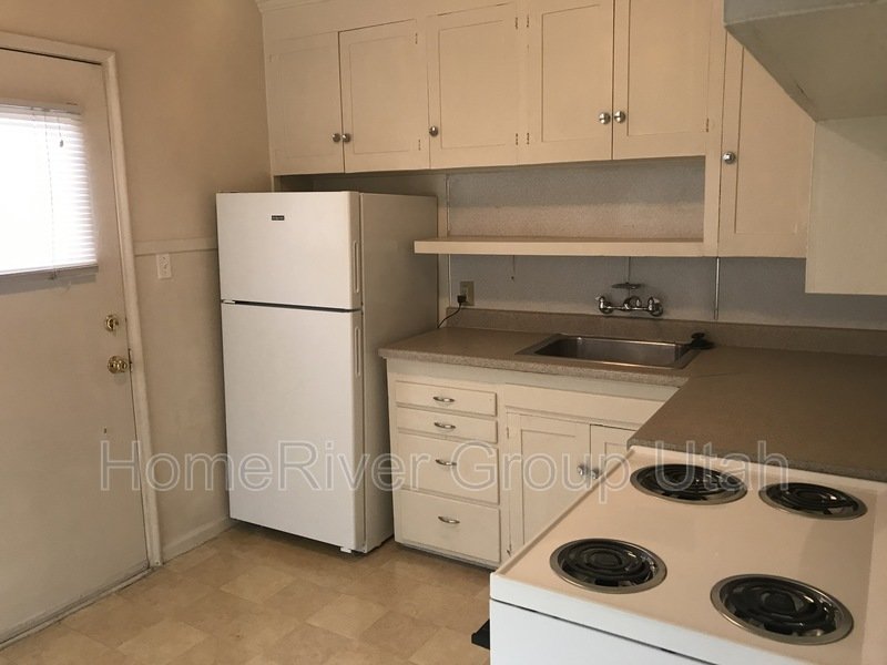 Apply today! 854 S 2000 E Apt A Salt Lake City UT 84108 property image