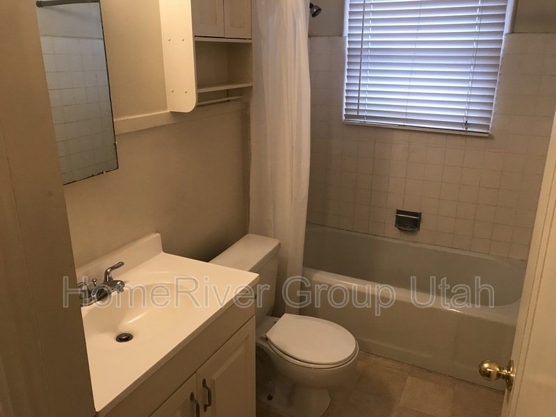 Apply today! 854 S 2000 E Apt A Salt Lake City UT 84108 property image