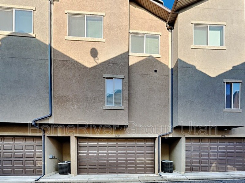Unique South Salt Lake Townhome with Private Studio &amp;amp;amp;amp;amp;amp;amp;amp;amp;amp;amp property image