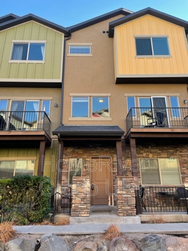 Unique South Salt Lake Townhome with Private Studio &amp;amp;amp;amp;amp;amp;amp;amp;amp;amp;amp property image