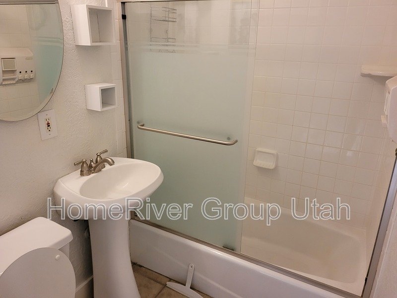 Charming 2-Bedroom Home Just One Block from Liberty Park! property image