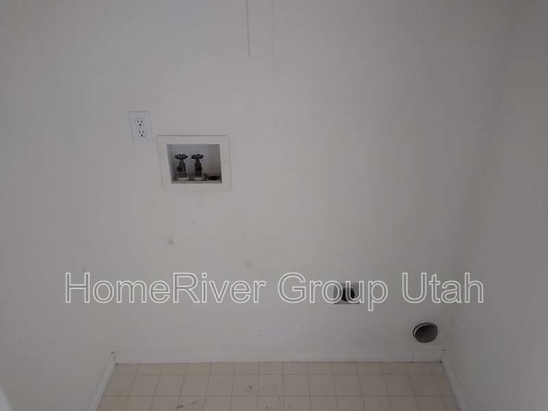 Apply today! 985 E Senior Band Road property image