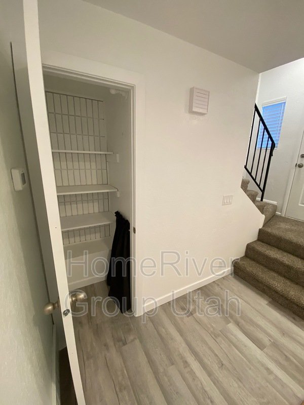 Completely renovated town home!! property image