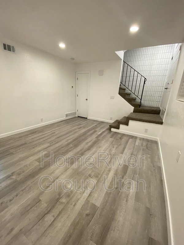 Completely renovated town home!! property image