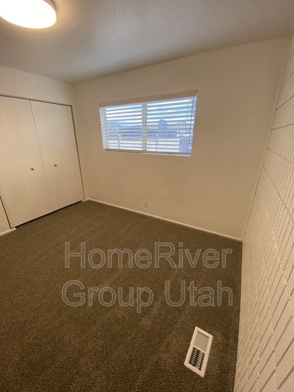 Completely renovated town home!! property image