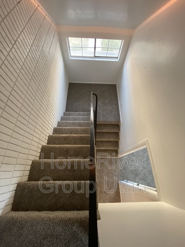 Completely renovated town home!! property image