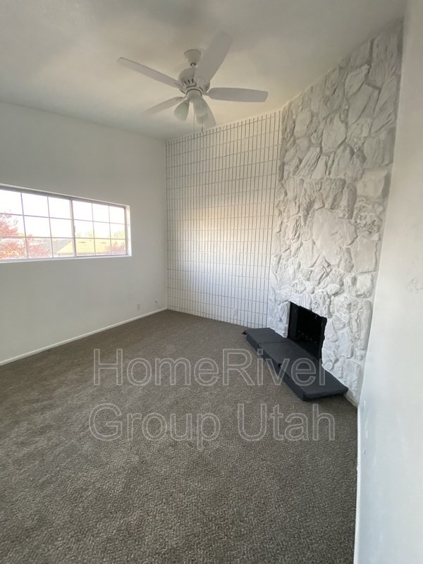 Completely renovated town home!! property image