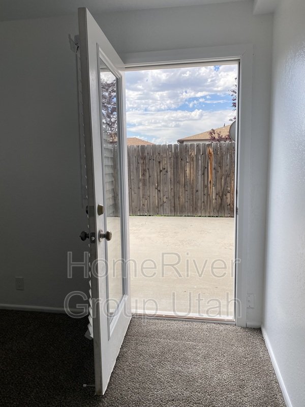Completely renovated town home!! property image