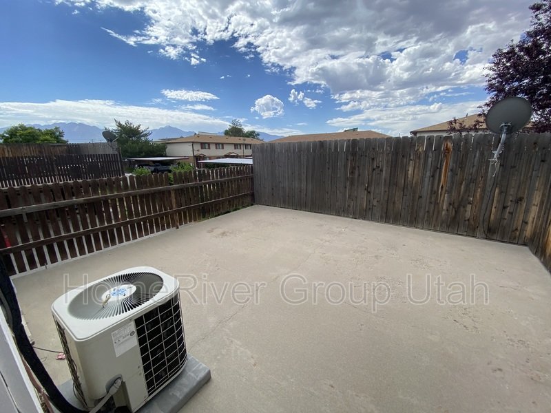 Completely renovated town home!! property image