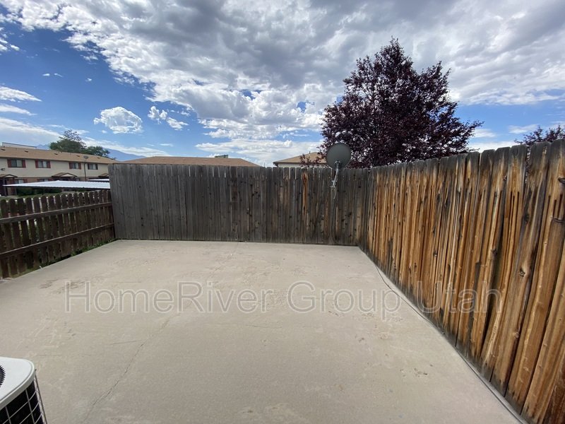 Completely renovated town home!! property image