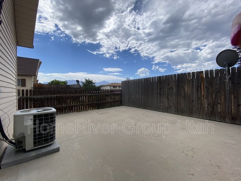 Completely renovated town home!! property image