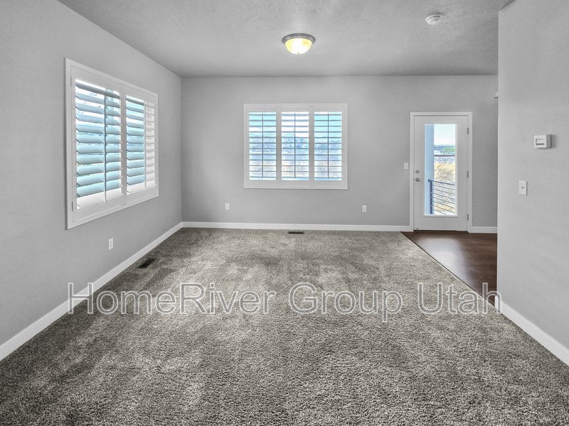 15218 S Wild Horse Way property image