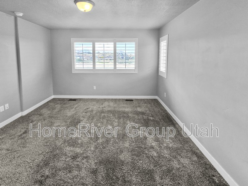 15218 S Wild Horse Way property image