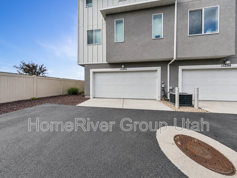15218 S Wild Horse Way property image