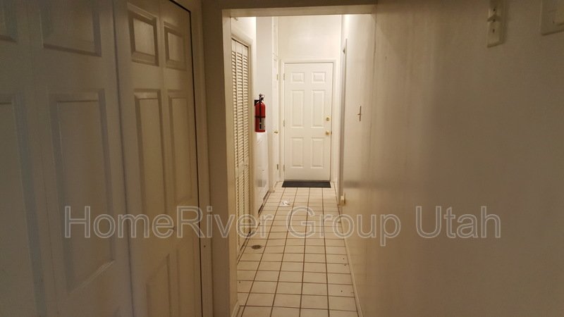 4 bedroom 2 bath home on over 2 acres in South Jordan property image