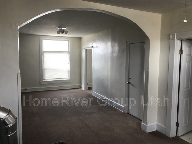 Cute One Bedroom Close to Downtown!! property image