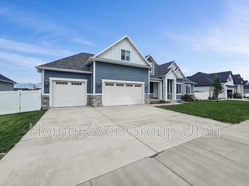 Lake Utah | 5 Beds | Pets Welcome property image