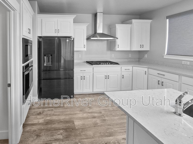 Lake Utah | 5 Beds | Pets Welcome property image