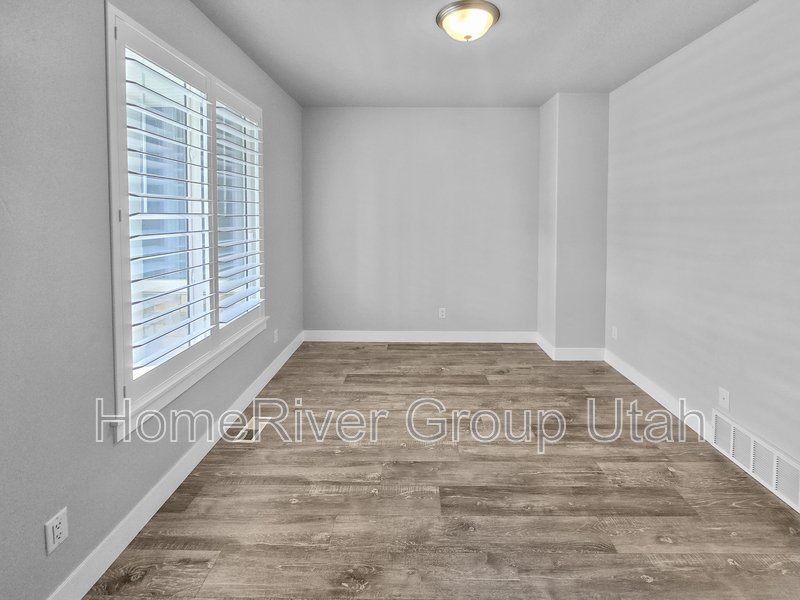 Lake Utah | 5 Beds | Pets Welcome property image