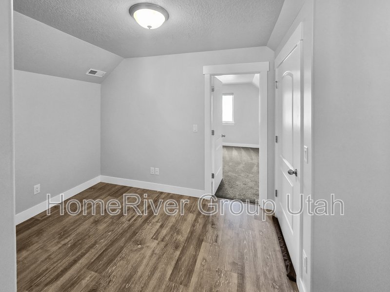 Lake Utah | 5 Beds | Pets Welcome property image