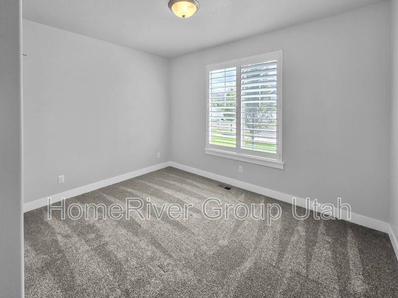 Lake Utah | 5 Beds | Pets Welcome property image