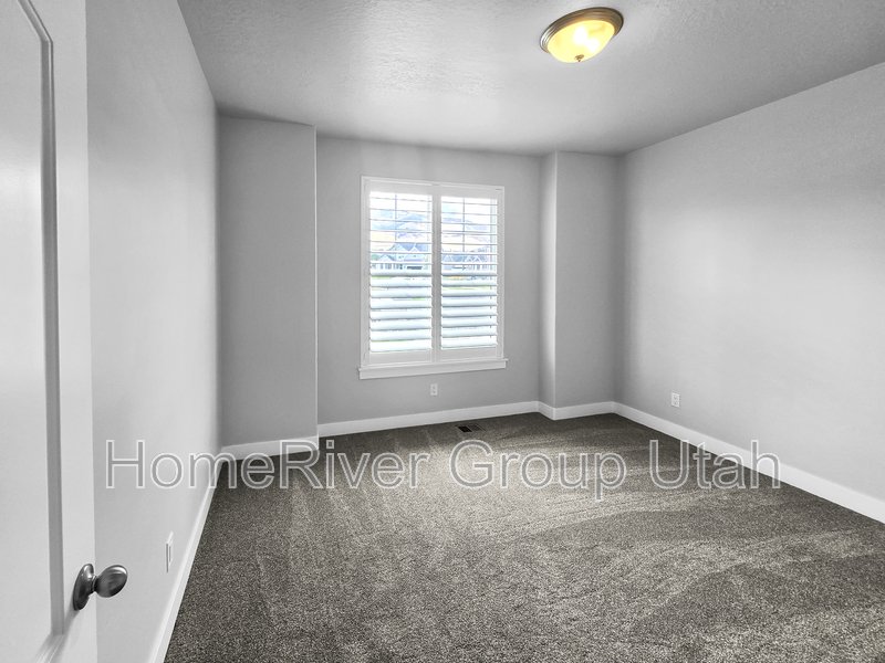 Lake Utah | 5 Beds | Pets Welcome property image