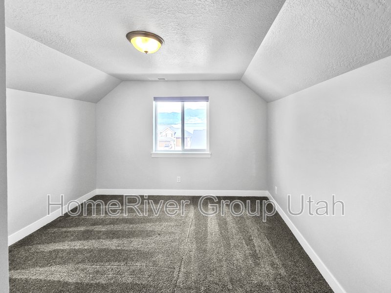 Lake Utah | 5 Beds | Pets Welcome property image