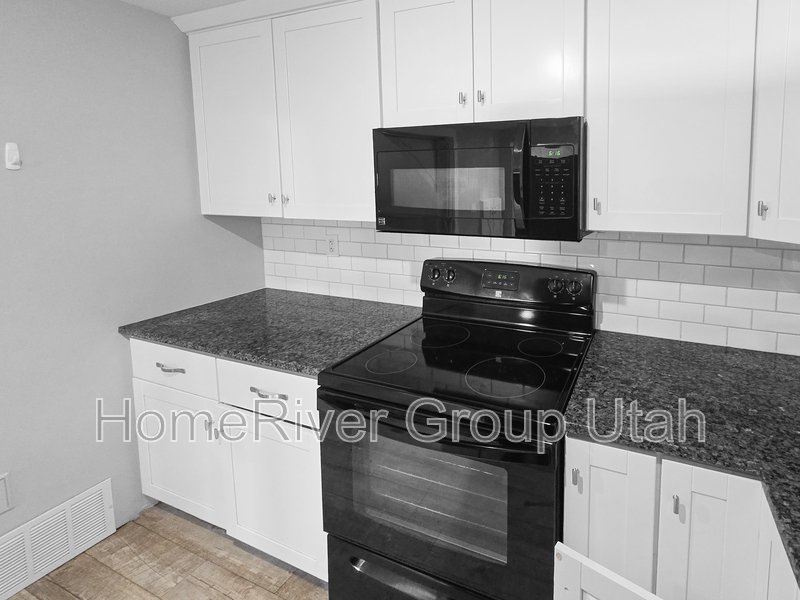 Apply today! 2266 S WASATCH DR UNIT 2 SALT LAKE CITY UT 84109 property image