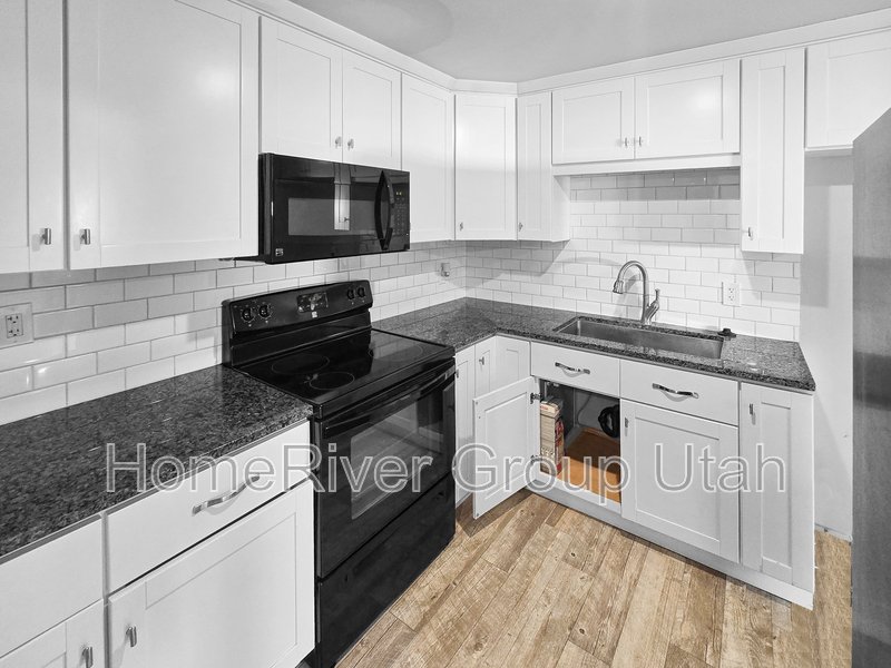 Apply today! 2266 S WASATCH DR UNIT 2 SALT LAKE CITY UT 84109 property image