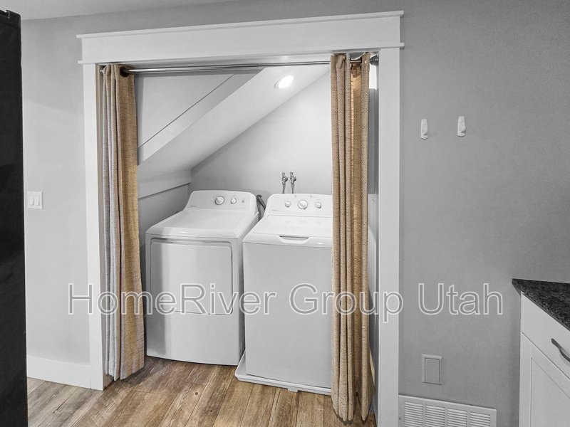 Apply today! 2266 S WASATCH DR UNIT 2 SALT LAKE CITY UT 84109 property image