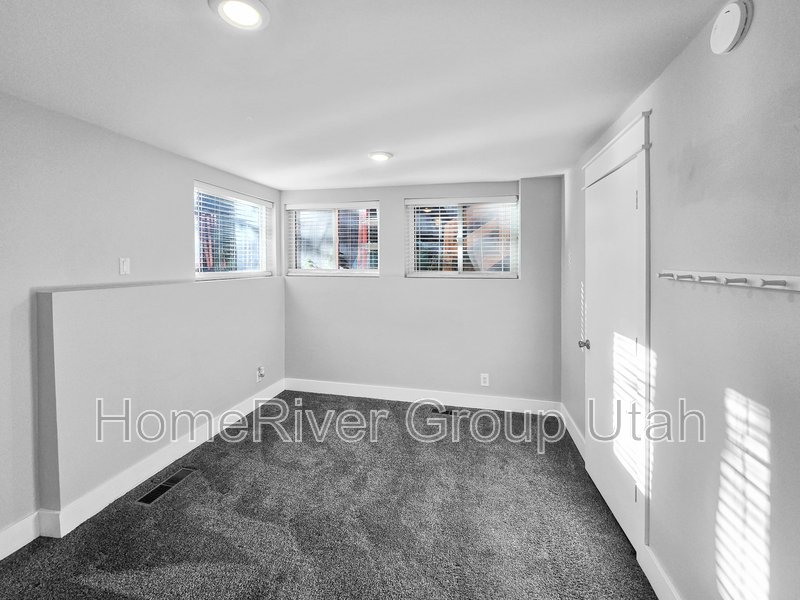 Apply today! 2266 S WASATCH DR UNIT 2 SALT LAKE CITY UT 84109 property image