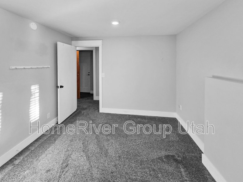 Apply today! 2266 S WASATCH DR UNIT 2 SALT LAKE CITY UT 84109 property image