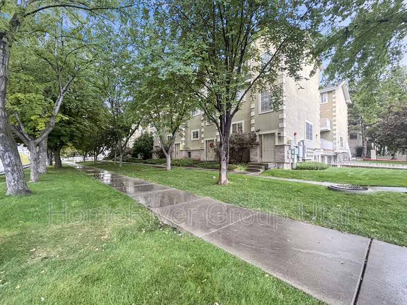 Charming 3-Bedroom Home in North Salt Lake with Spacious Fenced Yard property image