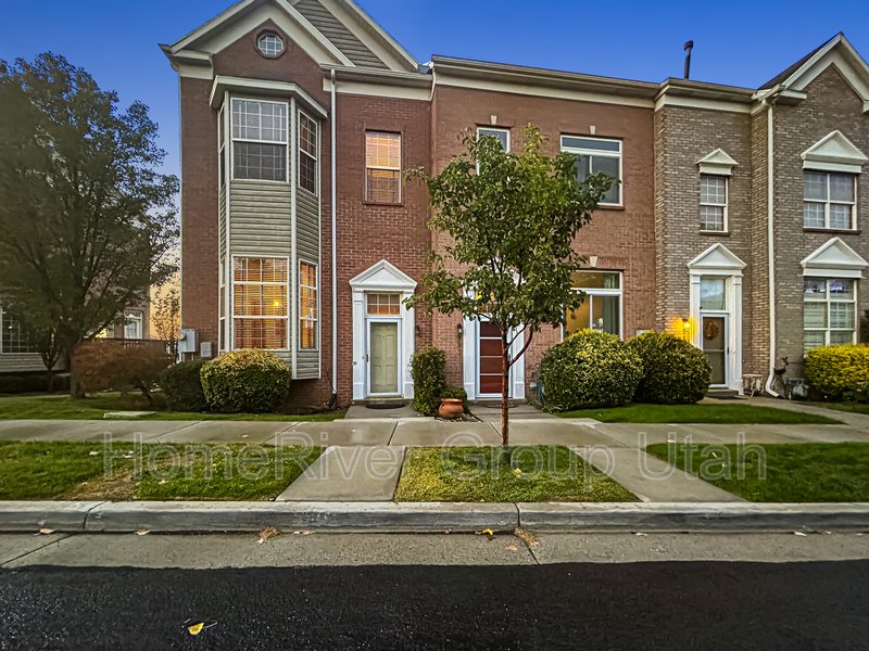 Apply today! 985 E Senior Band Road property image