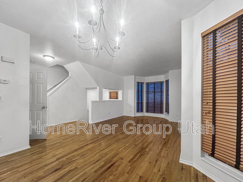 Apply today! 985 E Senior Band Road property image