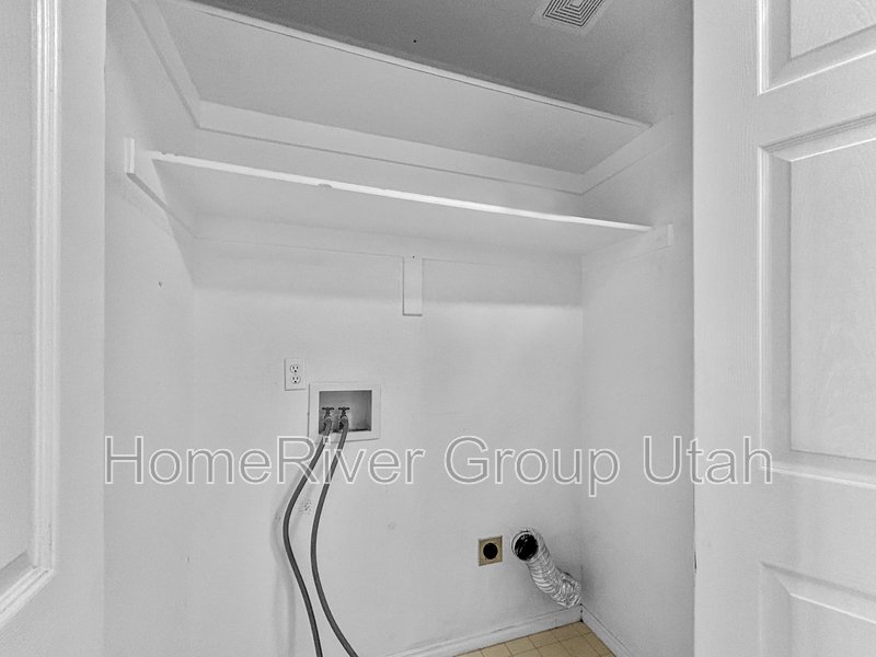 Apply today! 985 E Senior Band Road property image