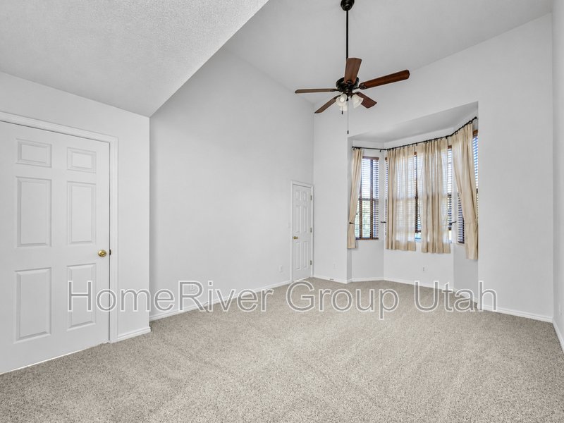 Apply today! 985 E Senior Band Road property image