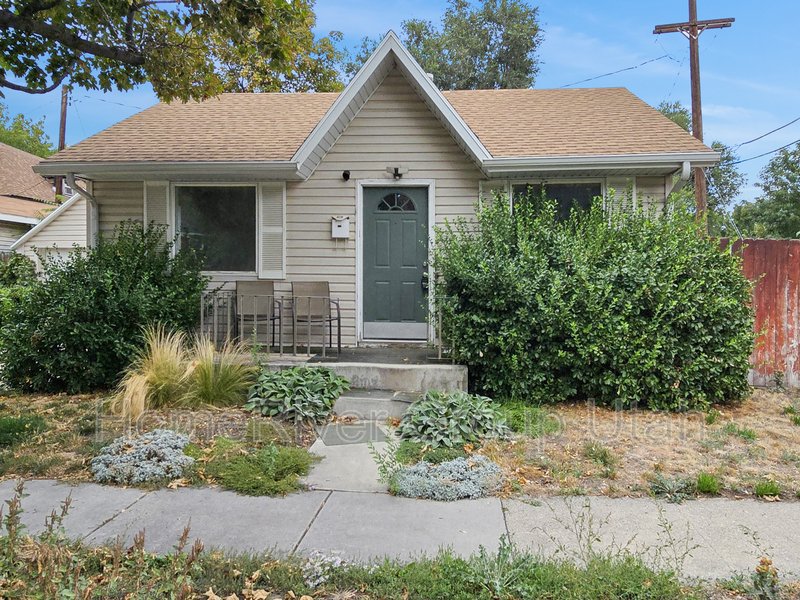 Charming 2-Bedroom Home Just One Block from Liberty Park! property image