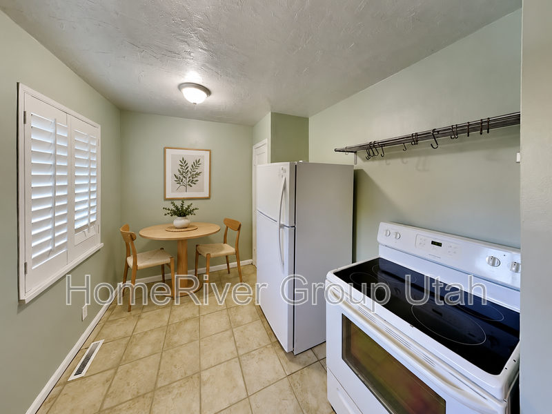 Fantastic 4 Bed/ 2 Bath House Close to Downtown, Freeway and More! property image