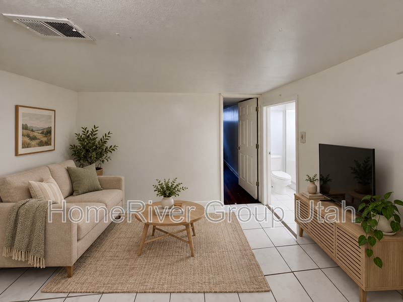Fantastic 4 Bed/ 2 Bath House Close to Downtown, Freeway and More! property image