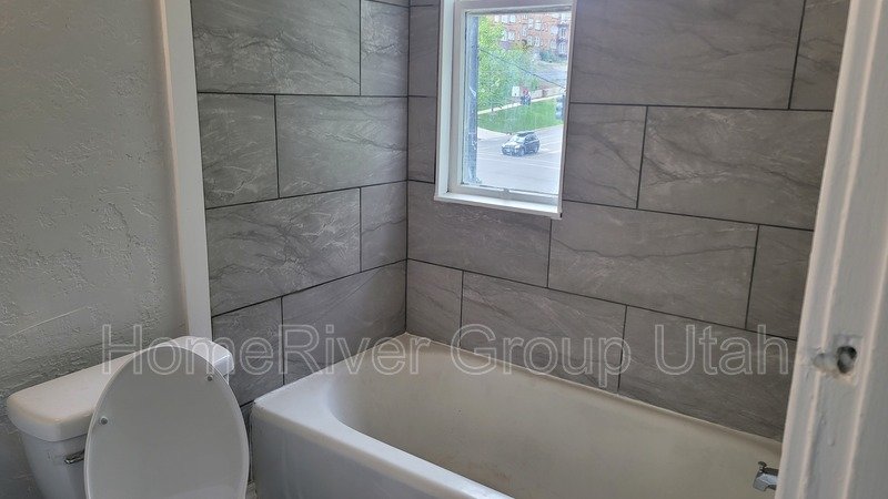 Fantastic, completely remodeled 1 bedroom apartment! property image